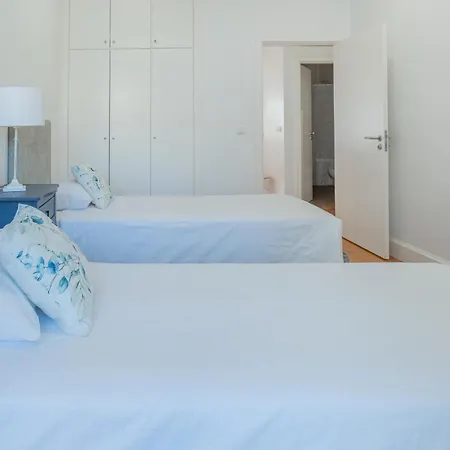 Centre Floor Terrace & Large Balconies Apartment Funchal (Madeira)