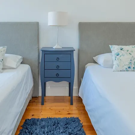 Centre Floor Terrace & Large Balconies * Фуншал