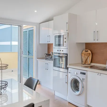 Centre Floor Terrace&large Balconies Funchal (Madeira)