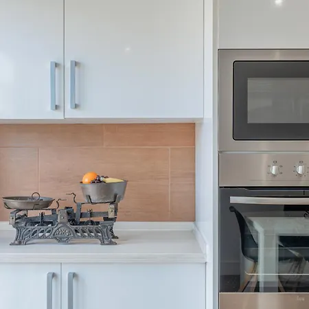 Centre Floor Terrace & Large Balconies * Фуншал