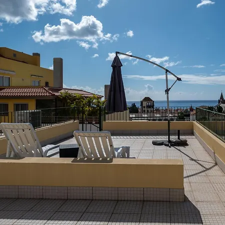 Apartment Centre Floor Terrace & Large Balconies *