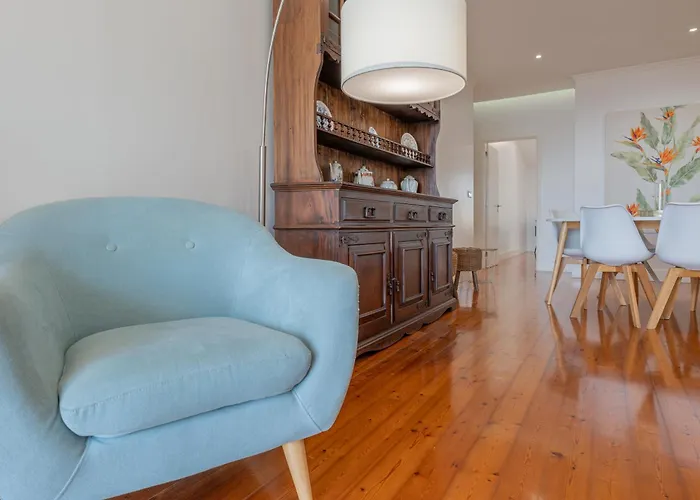 Appartamento Centre Floor Terrace & Large Balconies *