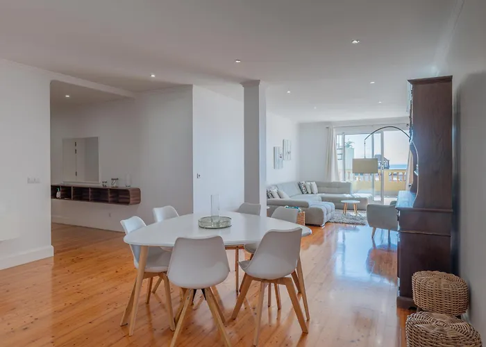 公寓 Centre Floor Terrace & Large Balconies 丰沙尔