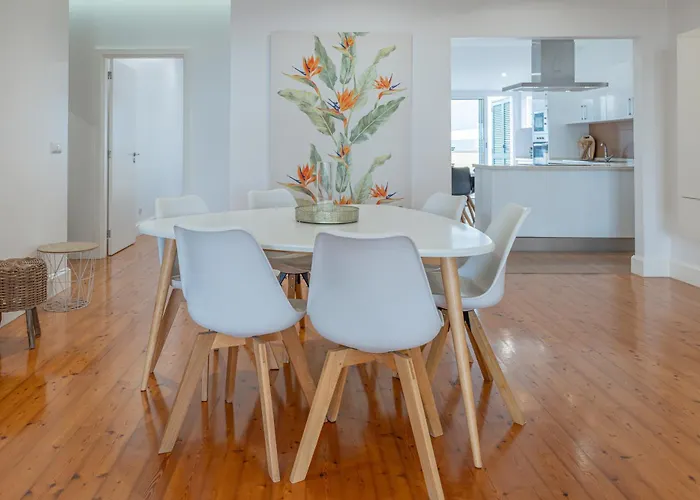 Centre Floor Terrace & Large Balconies 丰沙尔