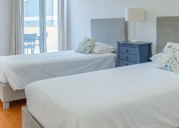 Appartamento Centre Floor Terrace & Large Balconies