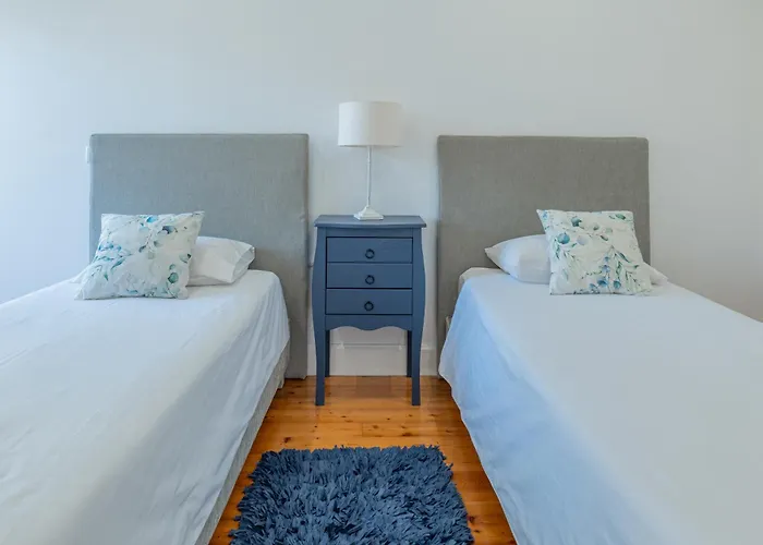 Centre Floor Terrace & Large Balconies Appartamento *