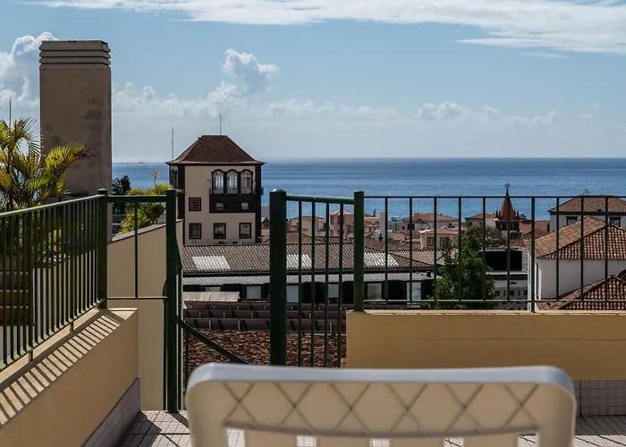 Appartamento Centre Floor Terrace & Large Balconies