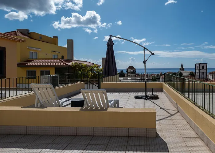 公寓 Centre Floor Terrace & Large Balconies *